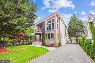 2820 1ST ROAD, Arlington, VA 22201