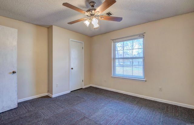 6009 S Cedar Street, Pine Bluff, AR 71603