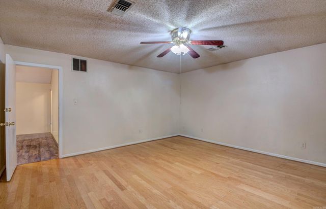 6009 S Cedar Street, Pine Bluff, AR 71603