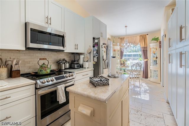 5205 Whitten DR 57, Naples, FL 34104
