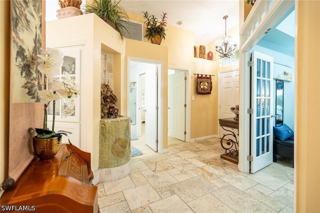 5205 Whitten DR 57, Naples, FL 34104