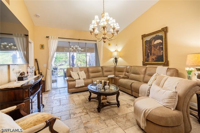 5205 Whitten DR 57, Naples, FL 34104