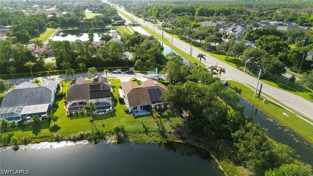 5205 Whitten DR 57, Naples, FL 34104