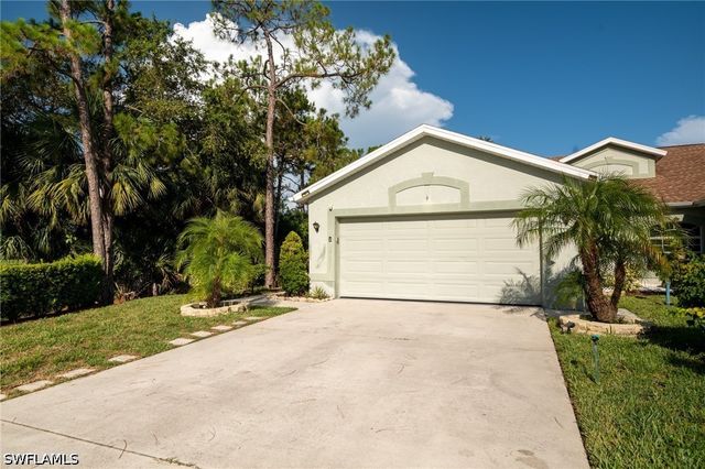5205 Whitten DR 57, Naples, FL 34104