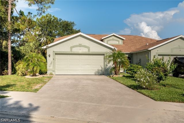 5205 Whitten DR 57, Naples, FL 34104