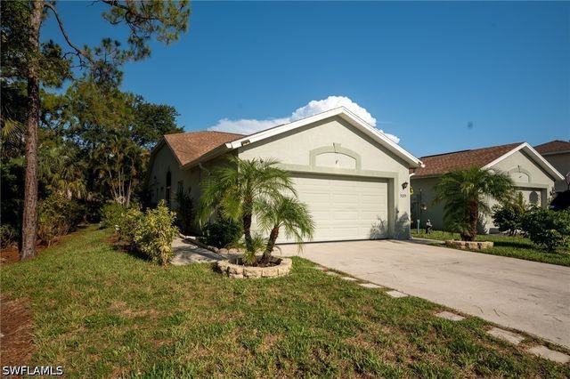 5205 Whitten DR 57, Naples, FL 34104