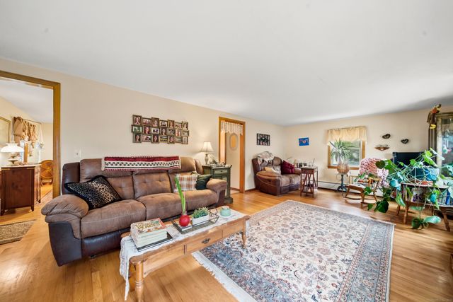 22 Saint Thomas Street, Enfield, CT 06082