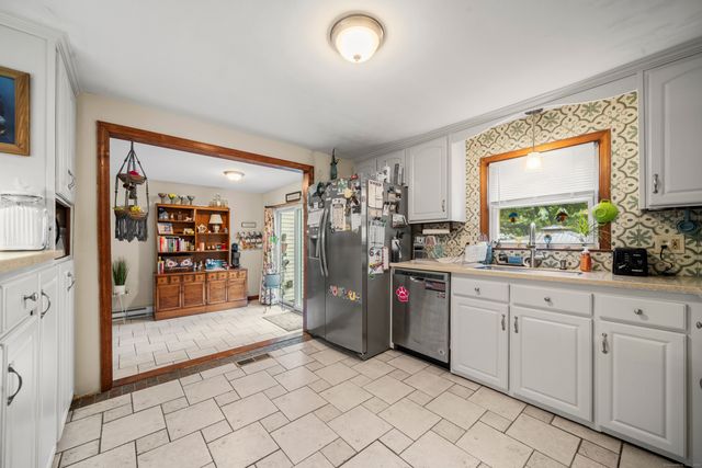 22 Saint Thomas Street, Enfield, CT 06082