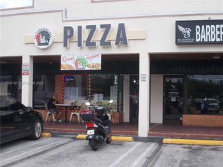 8237 SW 124th St, Pinecrest, FL 33156