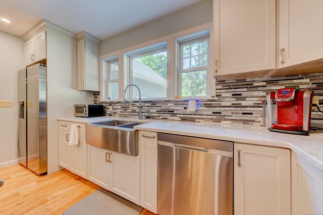 404 Bassetts Bridge Road, Mansfield, CT 06250