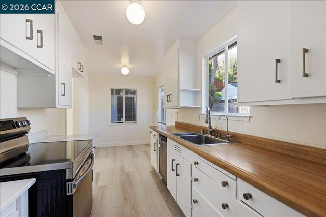 848 Cumberland Dr, Pleasant Hill, CA 94523