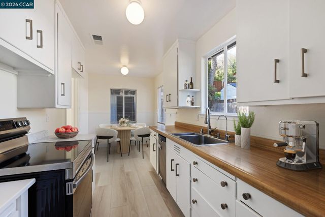 848 Cumberland Dr, Pleasant Hill, CA 94523