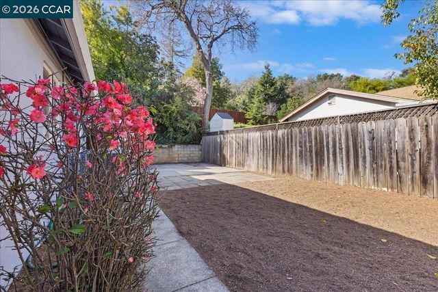 848 Cumberland Dr, Pleasant Hill, CA 94523