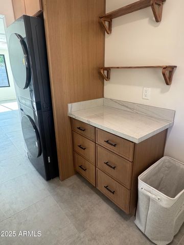 3749 E Laurel Lane, Phoenix, AZ 85028