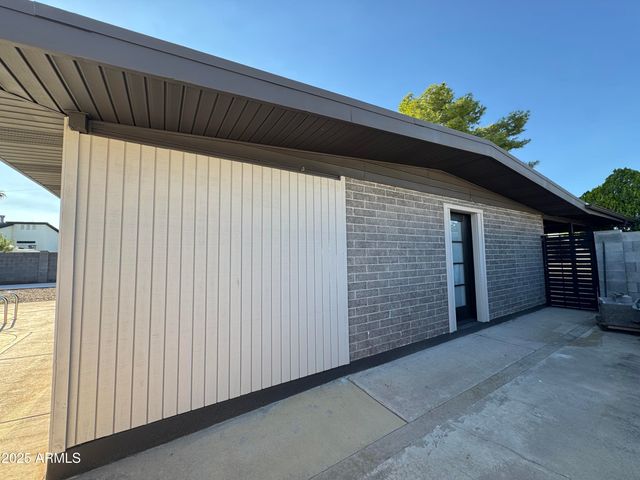 3749 E Laurel Lane, Phoenix, AZ 85028