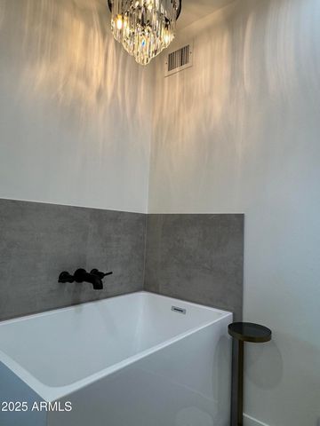 3749 E Laurel Lane, Phoenix, AZ 85028