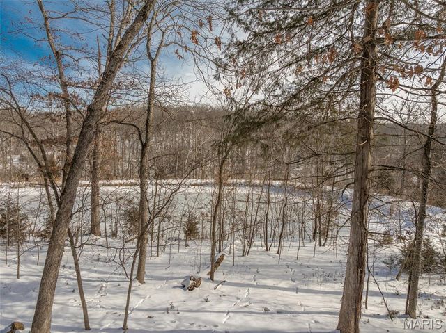 835 Mitten Ridge Drive, Innsbrook, MO 63390