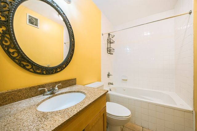 426 Mount Hope St 509, North Attleboro, MA 02760