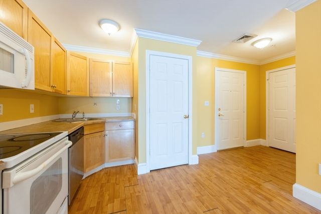 426 Mount Hope St 509, North Attleboro, MA 02760