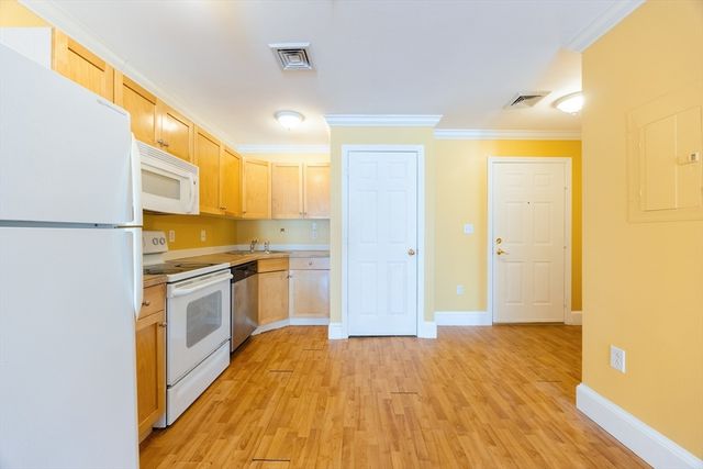 426 Mount Hope St 509, North Attleboro, MA 02760