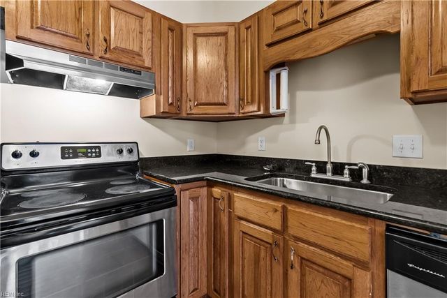 403 Dinwiddie St Apt A, Portsmouth, VA 23704
