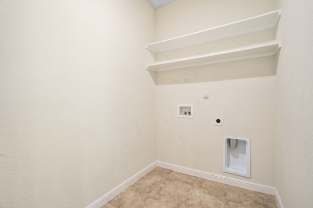 916 Hawks Way, Argyle, TX 76226