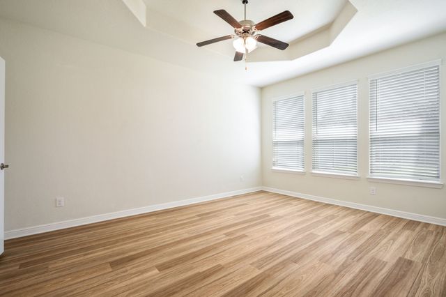 916 Hawks Way, Argyle, TX 76226