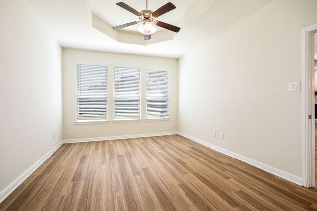 916 Hawks Way, Argyle, TX 76226