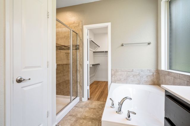 916 Hawks Way, Argyle, TX 76226