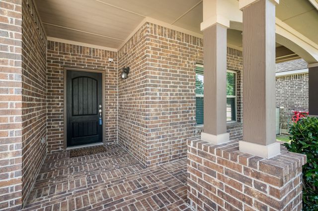 916 Hawks Way, Argyle, TX 76226
