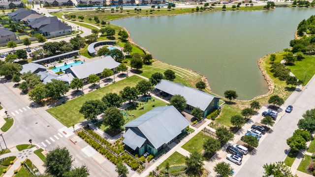 916 Hawks Way, Argyle, TX 76226