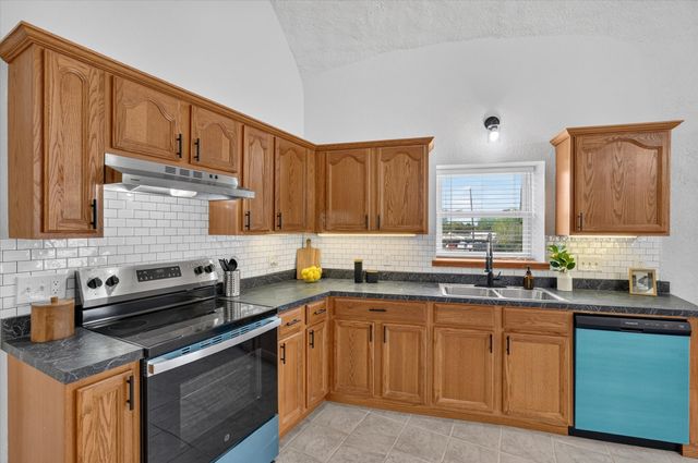 9530 Johns Road, Alvarado, TX 76009