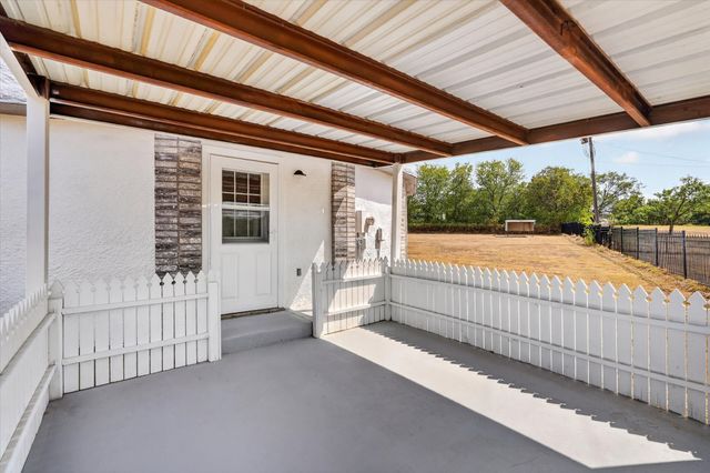 9530 Johns Road, Alvarado, TX 76009