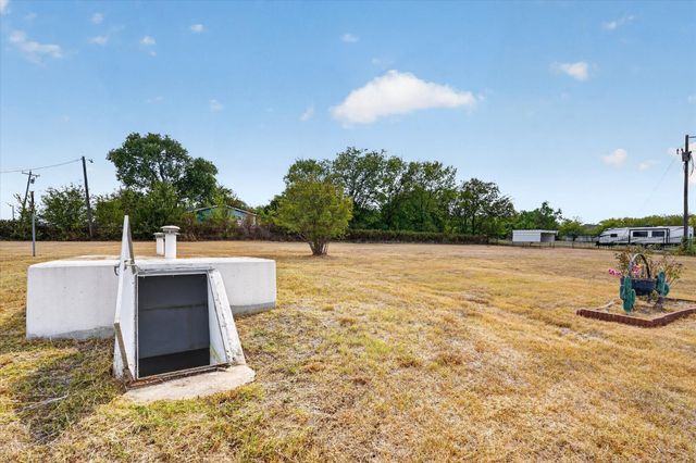 9530 Johns Road, Alvarado, TX 76009