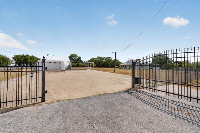 9530 Johns Road, Alvarado, TX 76009