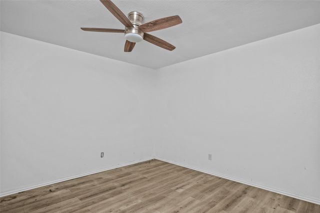3247 Sandyhook Bend, Wills Point, TX 75169