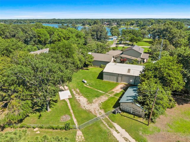 3247 Sandyhook Bend, Wills Point, TX 75169
