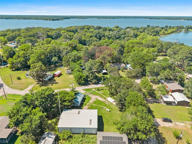 3247 Sandyhook Bend, Wills Point, TX 75169