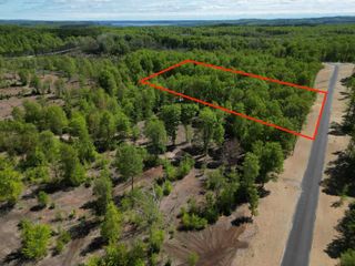 1371 E Solaris Way, Maple City, MI 49664