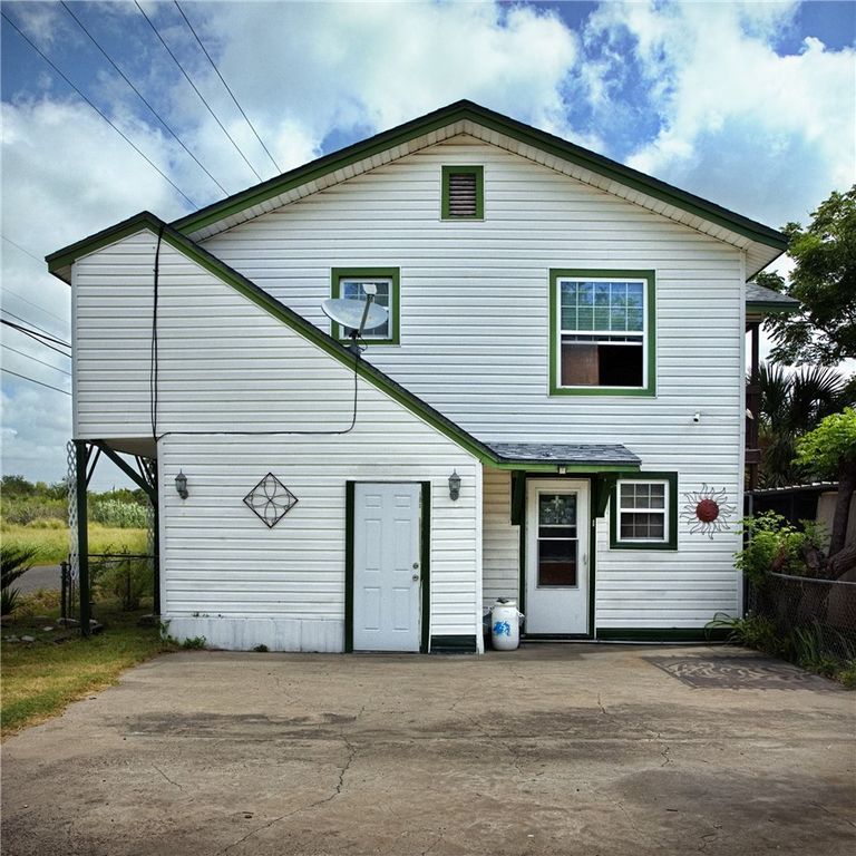 2772 Coach Emory Bellard, Ingleside, TX 78362 — photo 3