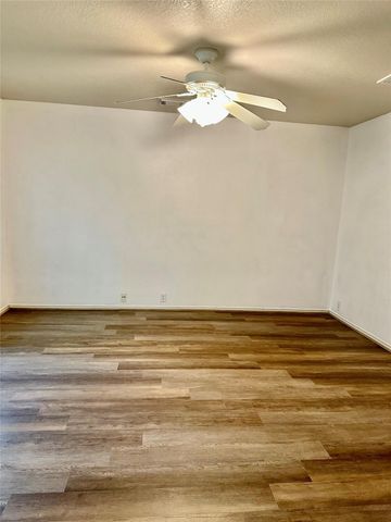 29740 Sullivan Oaks Drive, Spring, TX 77386