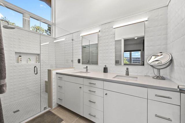 701 Brownlee CIR, Austin, TX 78703