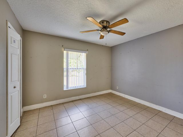 1407 SE Grapeland Avenue, Port St Lucie, FL 34952