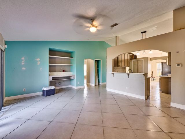 1407 SE Grapeland Avenue, Port St Lucie, FL 34952