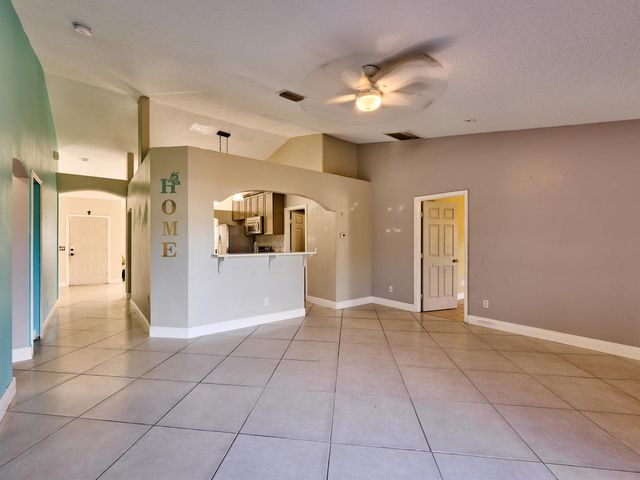 1407 SE Grapeland Avenue, Port St Lucie, FL 34952