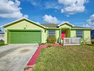1407 SE Grapeland Avenue, Port St Lucie, FL 34952