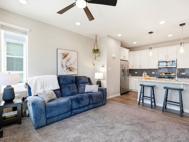 20969 E Quincy Dr, Aurora, CO 80015