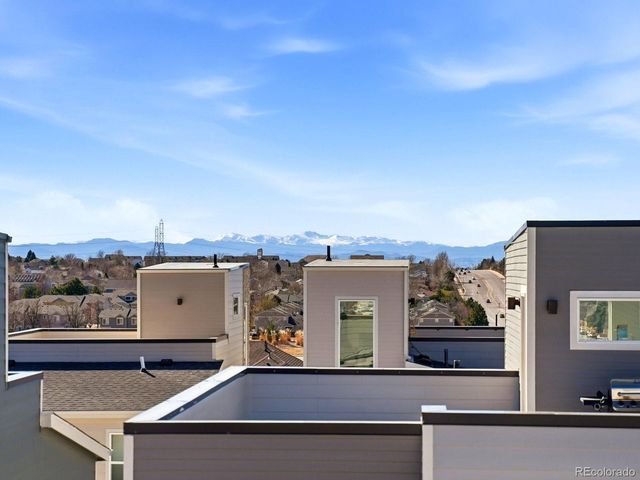 20969 E Quincy Dr, Aurora, CO 80015