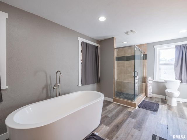 1844 COURT Street, Pekin, IL 61554