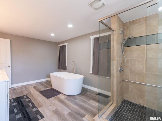 1844 COURT Street, Pekin, IL 61554